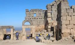 3 bin yıllık Zerzevan Kalesi'ni 400 bin kişi ziyaret etti