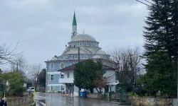 Ölmeden iki camide selasını okuttu, mahalleli hayrete düştü