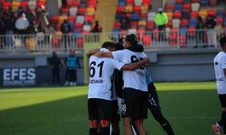 Kuşadasıspor, Bornova 1877’yi 4 golle geçti