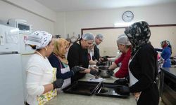 Niğde’de kursiyerler aldıkları Türk mutfağı eğitimi ile usta aşçı oluyor