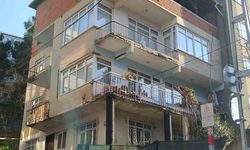 Pendik’te duvarlarından çatlama sesi gelen 3 katlı bina tahliye edildi