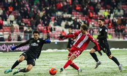 Trendyol Süper Lig: Samsunspor: 2 - Çaykur Rizespor: 0 (İlk yarı)