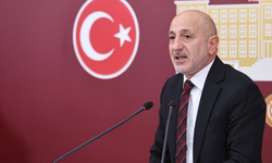 CHP'li Öztunç: "Depremzededen bitmeyen konutların aidatını alıyorlar"