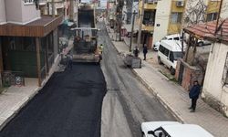 Bayraklı’da yol yenileme ve üst geçit çalışmaları sürüyor