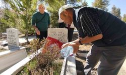 Çanakkale Gazisi Mezarı Başında Anıldı