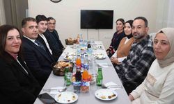 Depremzede aile ile birlikte iftar yaptılar