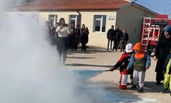 İtfaiye ekiplerinden anaokulunda yangın tatbikatı