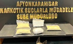 Polisin durdurduğu otomobilde 4 kilo 542 gram uyuşturucu ele geçirildi