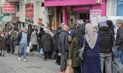 Ramazan alışverişi için kasaplarda metrelerce et ve kıyma kuyruğu