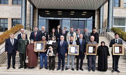 Şehit Aileleri ve Gazilere Devlet Övünç Madalyaları Takdim Edildi