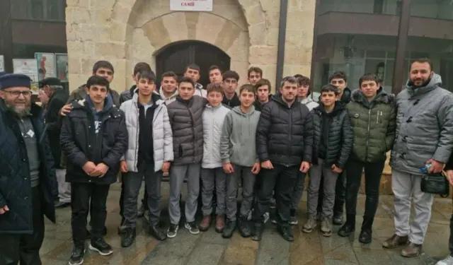 Bayburt’ta imam hatipli öğrenciler vaaz verip namaz kıldırdı