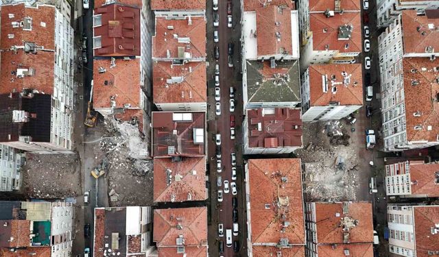 Bahçelievler kentsel dönüşümde ilk sırada: Aynı anda onlarca riskli bina yenileniyor