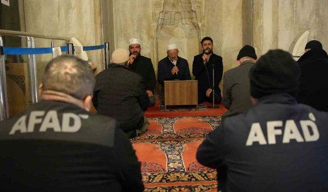 Edirne’de depremde hayatını kaybedenler için mevlit okutuldu