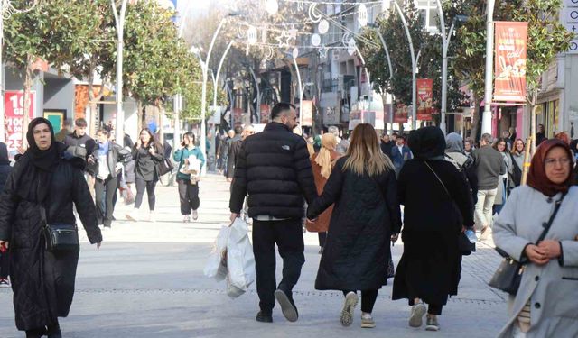 Sakarya’da çarşı ve pazarlarda Ramazan yoğunluğu yaşandı