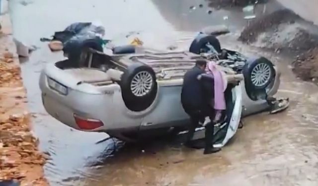 Şanlıurfa’da dereye düşen otomobildeki baba ve oğlu yaralandı