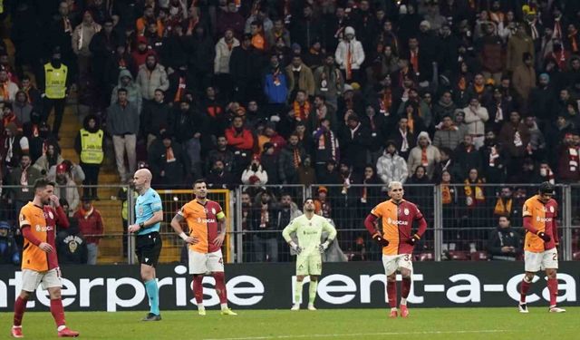 UEFA Avrupa Ligi: Galatasaray: 0 - AZ Alkmaar: 1 (İlk yarı)