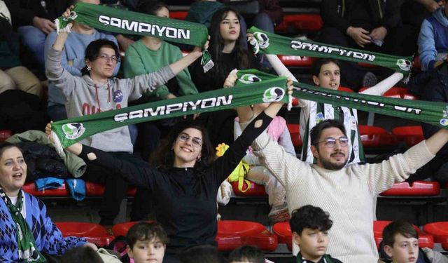 Dev adamların Play-Off’ta yine en büyük gücü taraftarı olacak