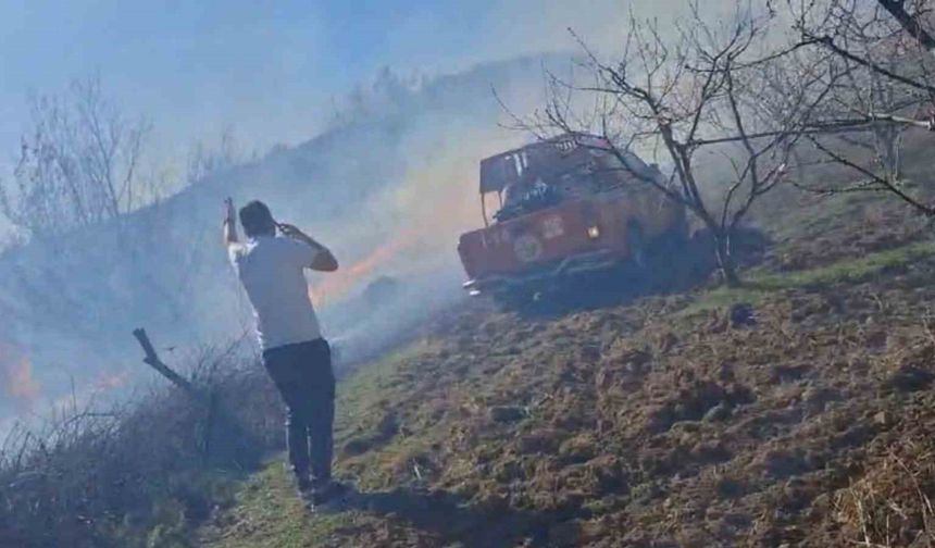 Çanakkale’de tarım arazisinde çıkan yangın ormanlık alana sıçradı